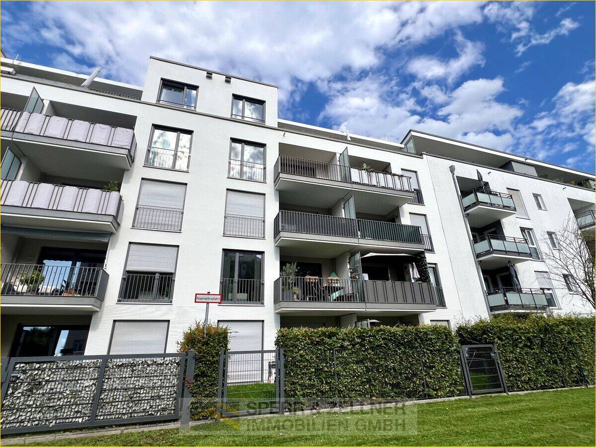 München/Ramersdorf – lichtdurchflutete 3-Zi.-Whg. im 4. OG mit zwei Dachterrassen, 81737 München (Ramersdorf-Perlach)
