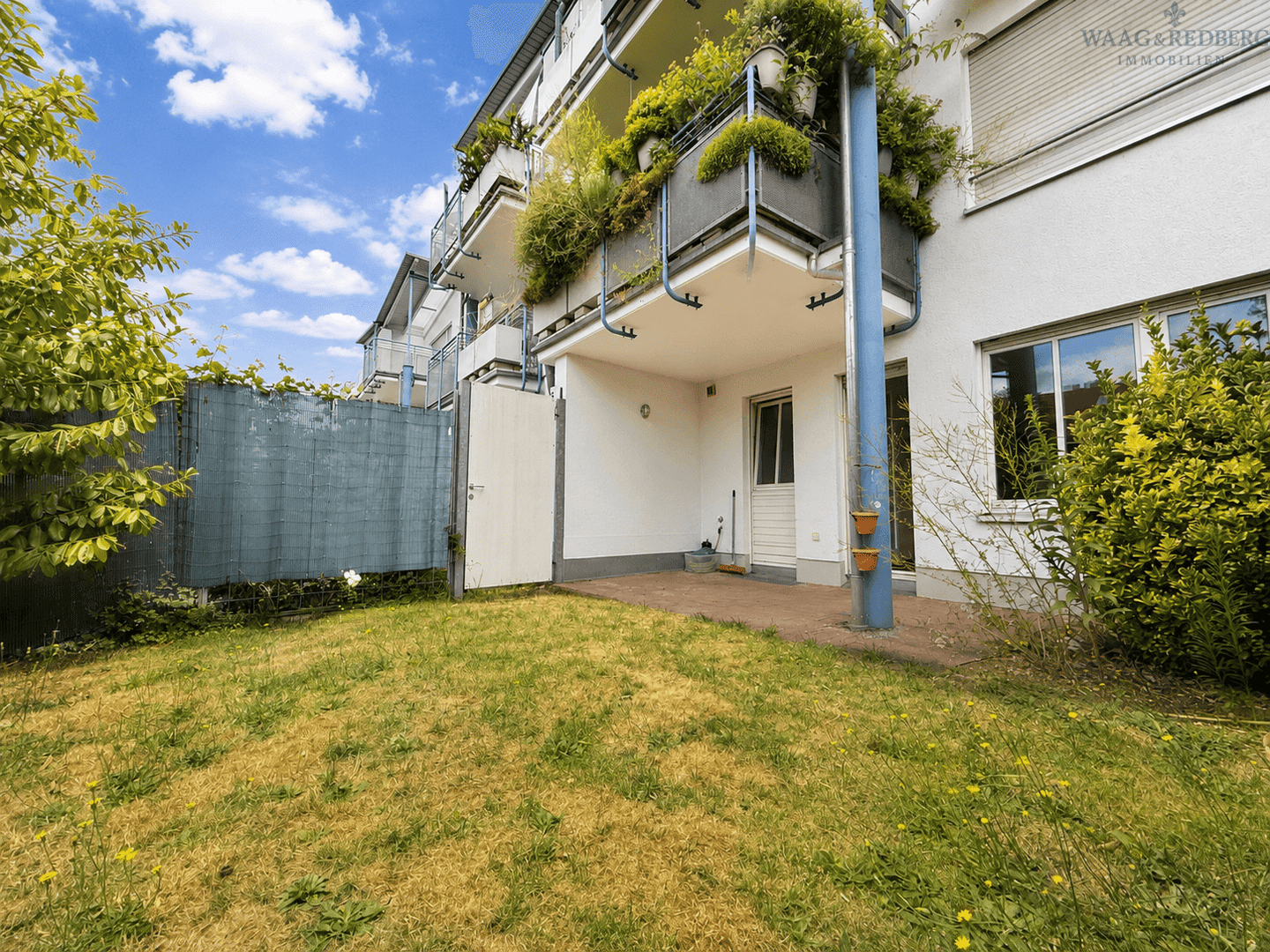 Helle 2-Zimmer-Wohnung mit Terrasse, Sondergarten und Garage, 91056 Erlangen