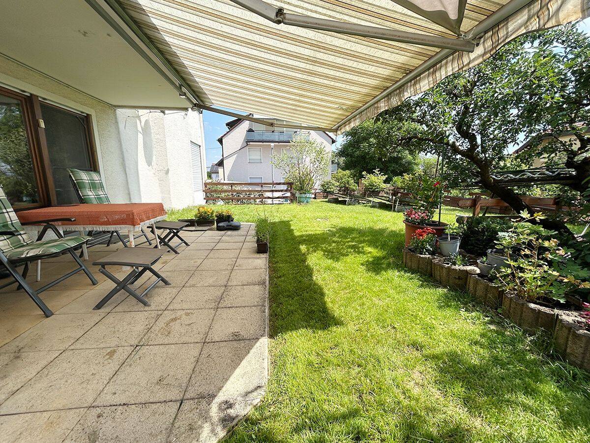 Filderstadt-Harthausen: “4,5-Zimmer-Mais.-Wohnung mit EBK, Terrasse, Hobbyraum und Garage”, 70794 Filderstadt