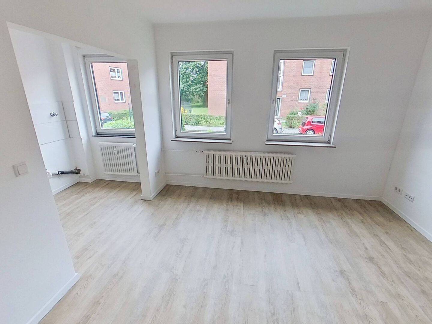 Charmantes 3-Zimmer-Domizil mit Tageslichtbad in begehrter Lage von Emden, 26725 Emden
