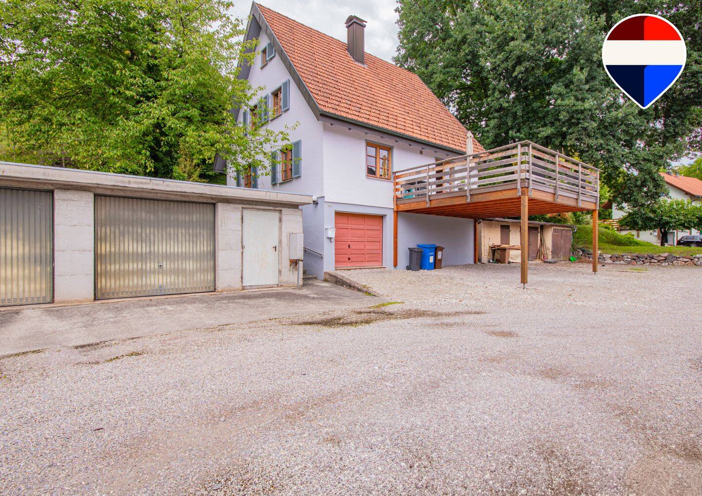 Gepflegtes Einfamilienhaus in bevorzugter Wohnlage mit zusätzlicher Teilfläche in Tiengen, 79761 Waldshut-Tiengen