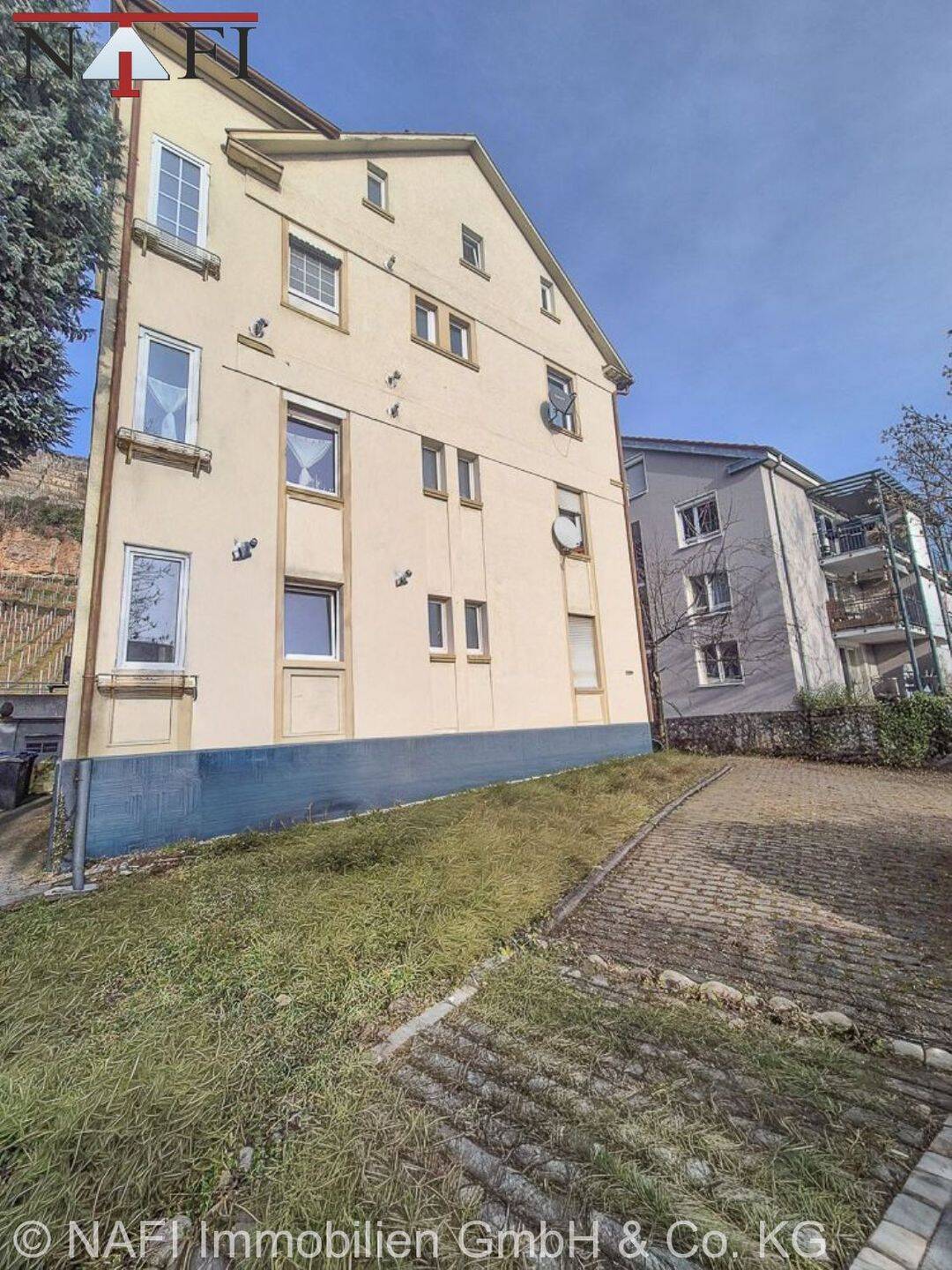**3 Zimmer, Weinbergblick, viel Potenzial**, 73728 Esslingen am Neckar