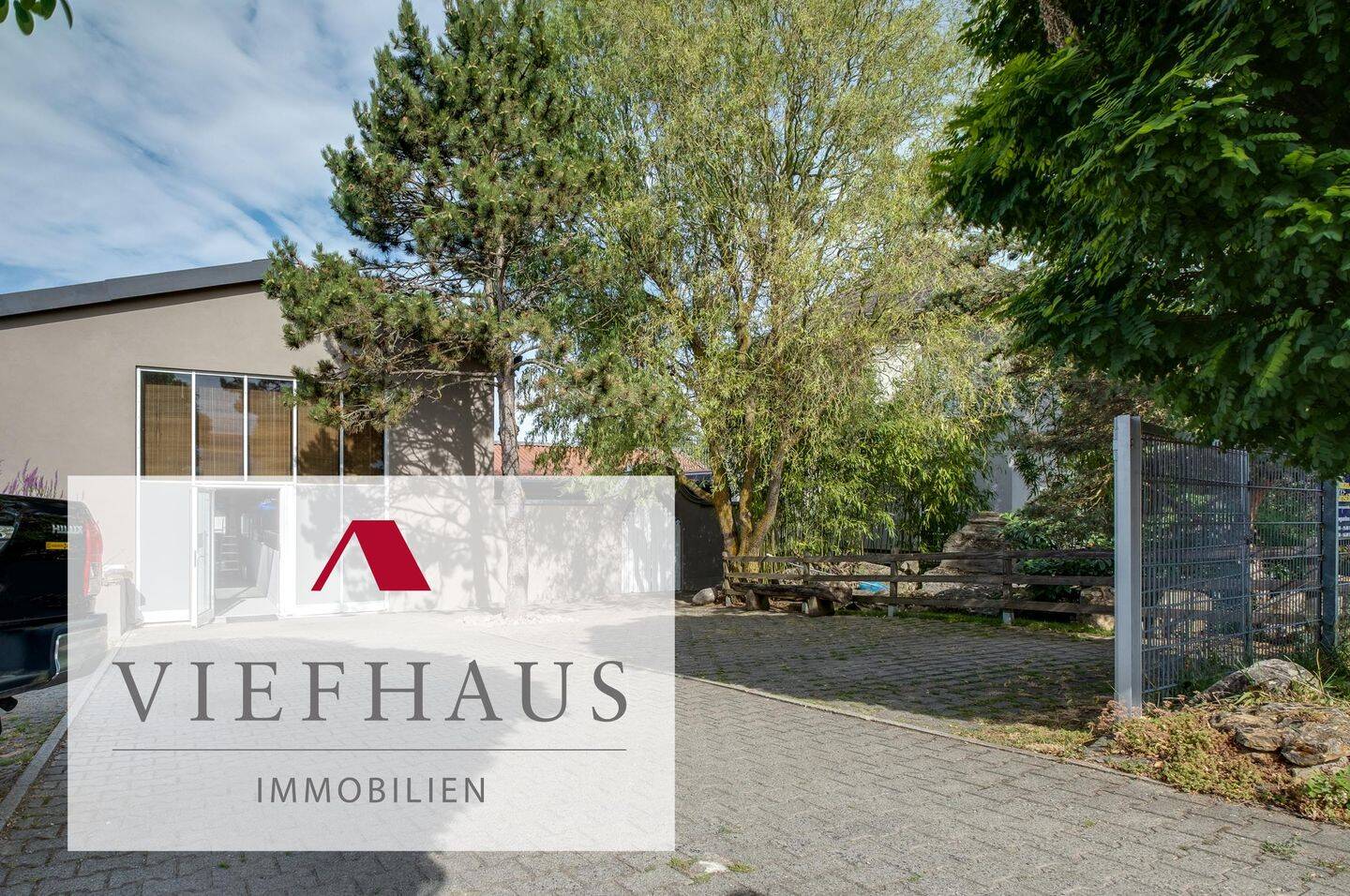 Wohnen und Arbeiten unter einem Dach – außergewöhnliches Unternehmeranwesen mit besonderem Charakter, 97950 Großrinderfeld