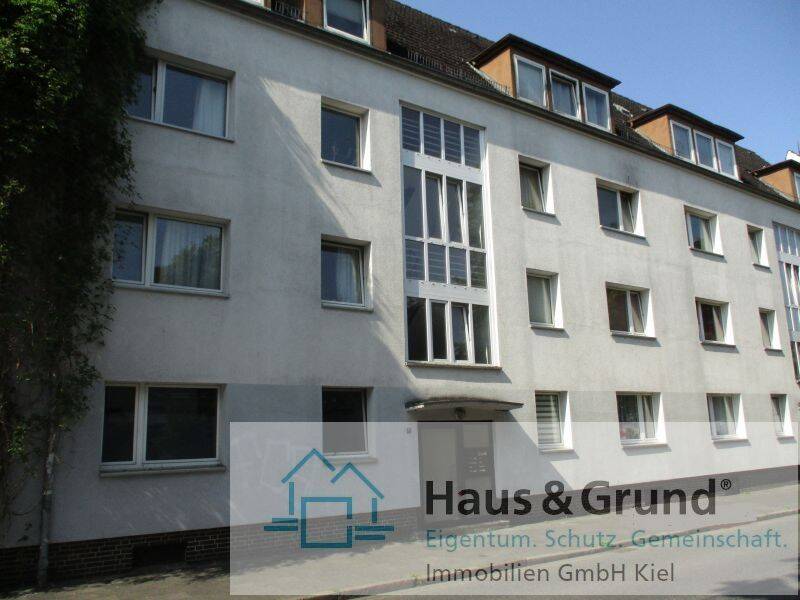 Charmante 2,5 Zimmer Wohnung zu vermieten, 24534 Neumünster (Innenstadt)