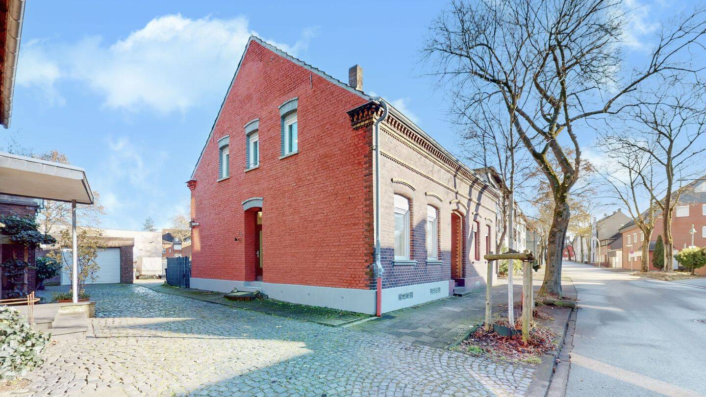Renovierte DHH, ca. 71 m² mit Garten, Terrasse und 2 Stellplätzen in Duisburg – Alt – Homberg, 47198 Duisburg (Alt-Homberg Hochheide)