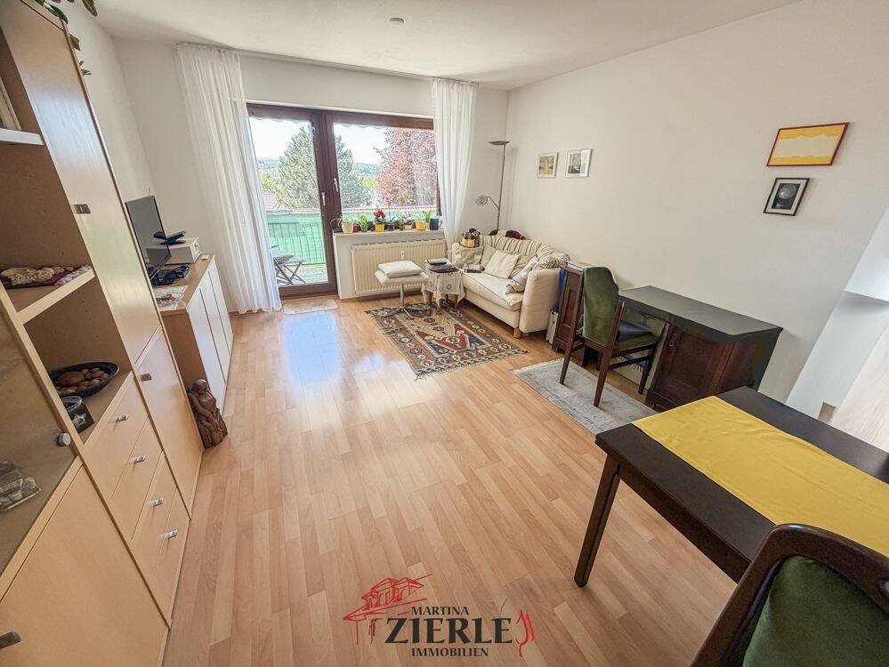 Gelegenheit! Wohnung in traumhafter gefragter Lage mit fantastischer Aussicht. Balkon + 2x TG-Platz!, 73033 Göppingen