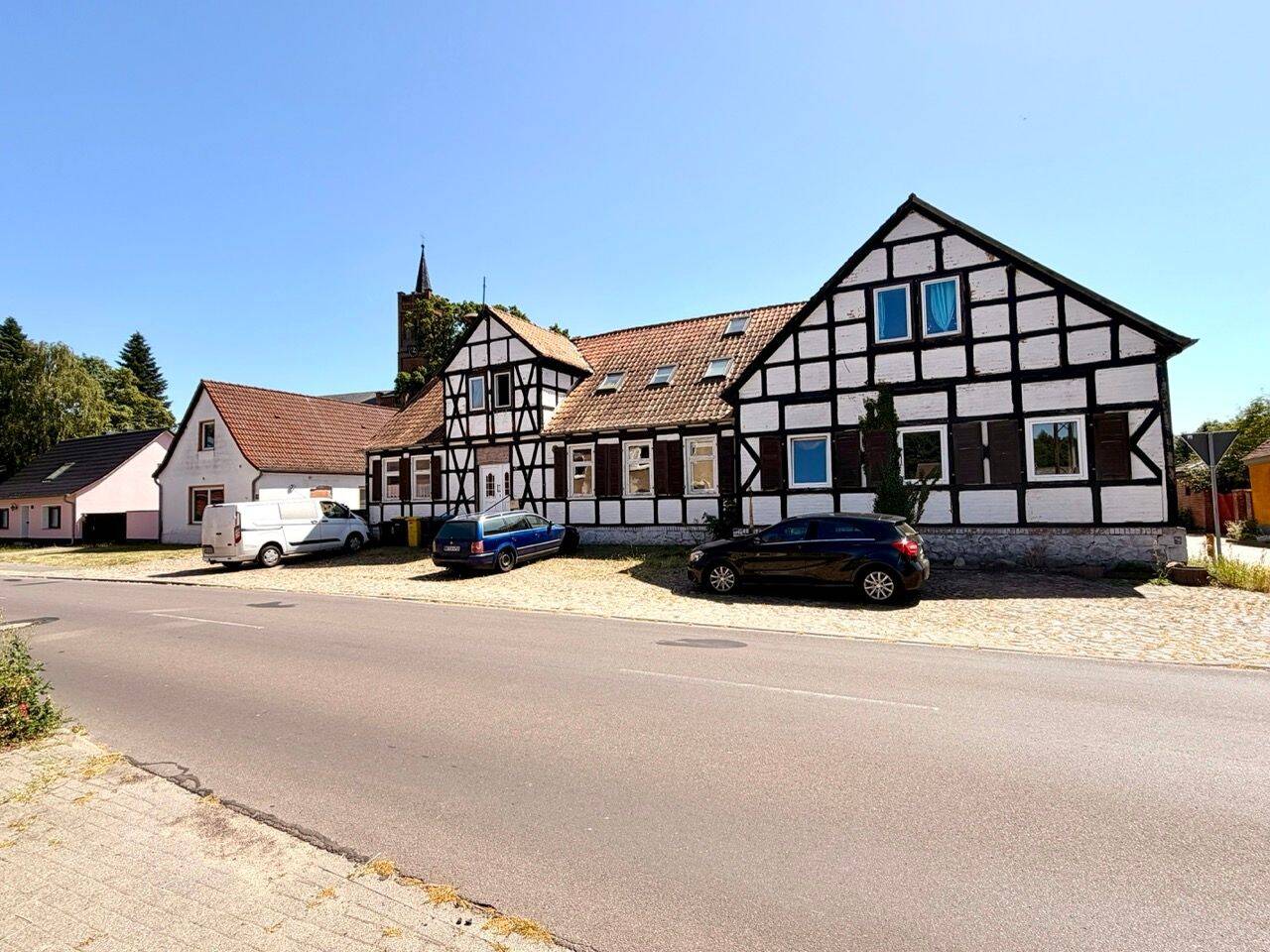 attraktives Immobilienpaket mit großem Entwicklungspotential, 39517 Burgstall