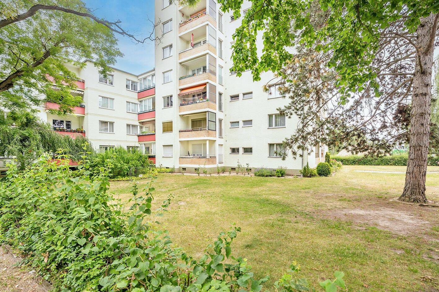 2-Zimmer-Wohnung mit Loggia und Aufzug nahe Volkspark Mariendorf, 12109 Berlin (Tempelhof-Schöneberg)