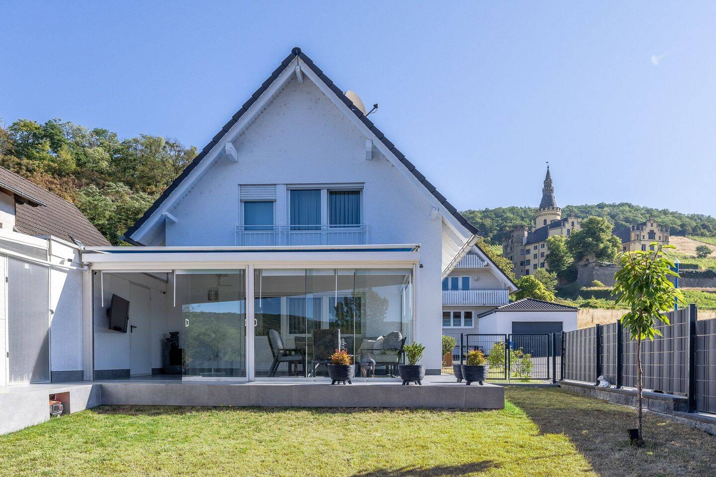 Familiennest am Schlossgarten – einfach einziehen und wohlfühlen!, 53557 Bad Hönningen