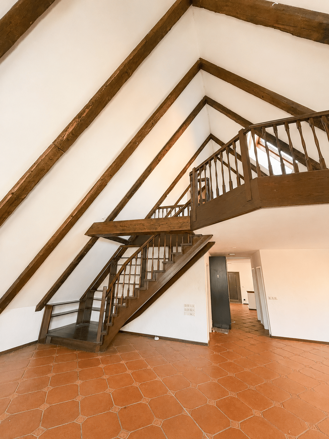 Großzügige Maisonette-Wohnung zur Miete im Herzen der Weidener Altstadt // Schulgasse 2, 92637 Theisseil