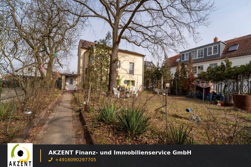 Platz für Ideen: Vielseitig nutzbares Grundstück mit Einfamilienhaus / Mehrgenerationenhaus, 12623 Berlin (Marzahn-Hellersdorf Kaulsdorf Mahlsdorf)
