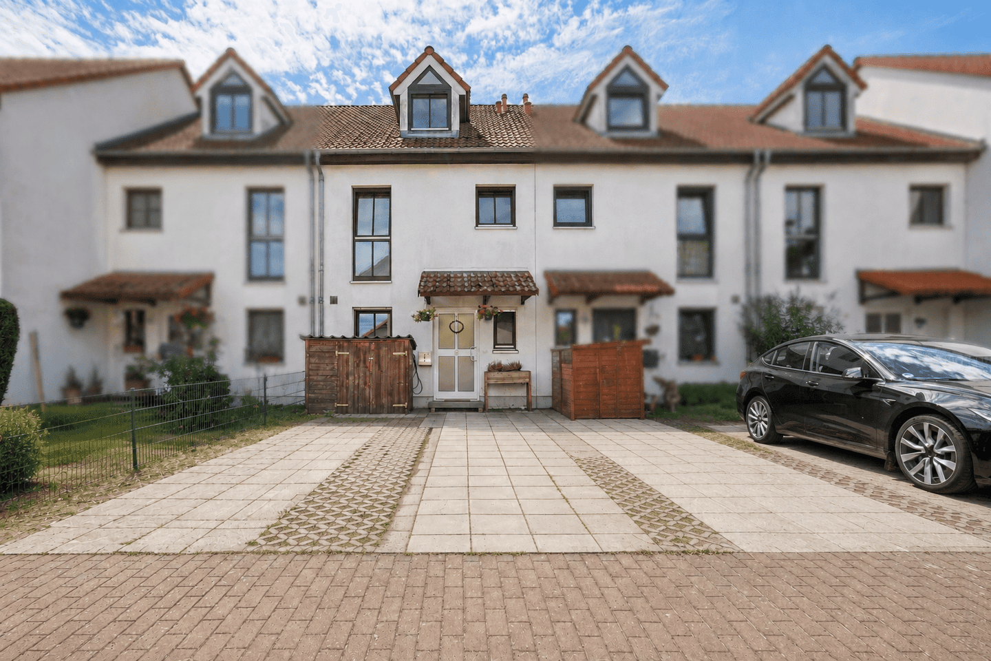KENSINGTON – Exklusiv – Einziehen & Wohlfühlen – Modernes Familien-Reihenhaus mit Garten & Wallbox, 14612 Falkensee