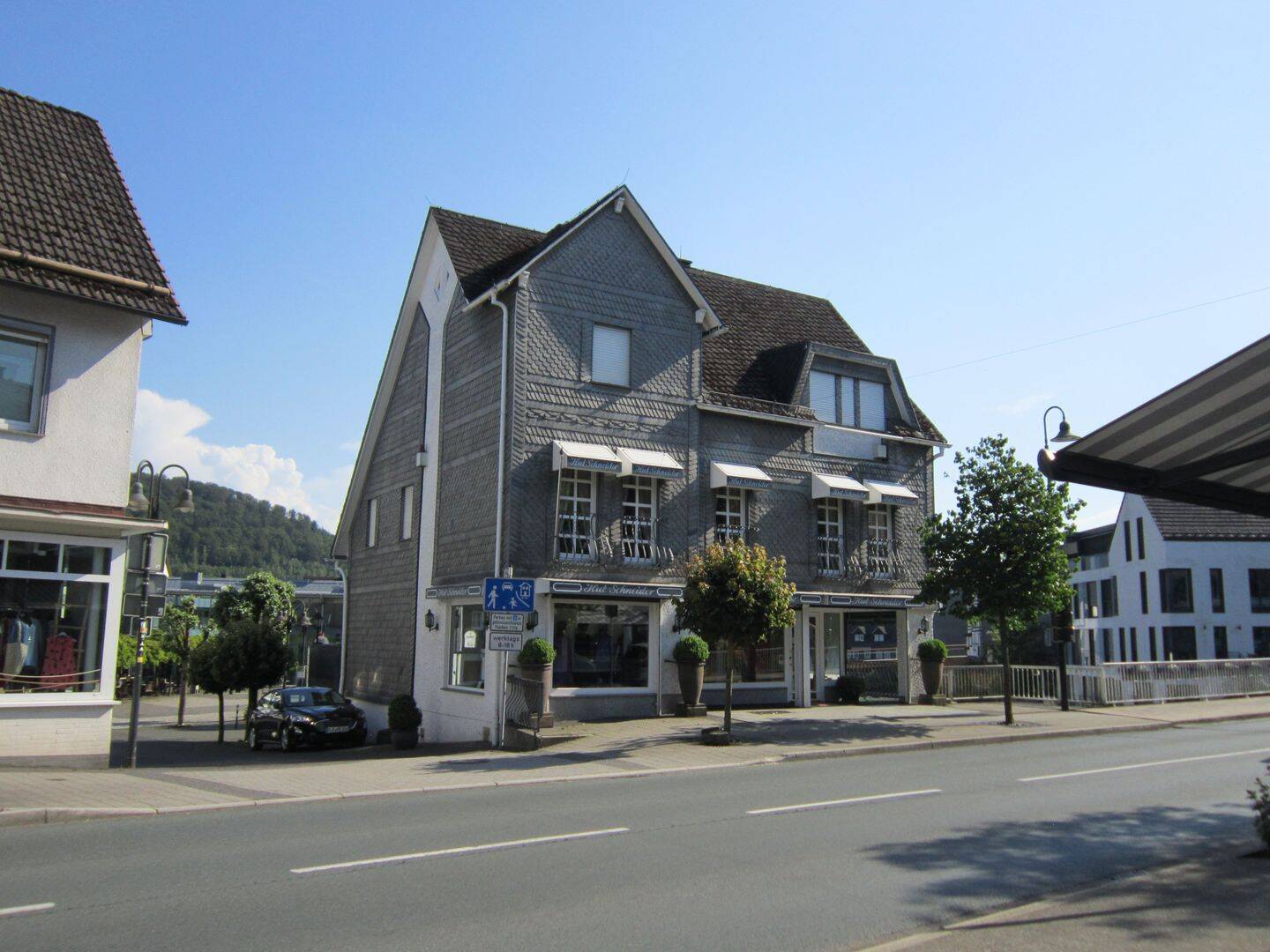 Wohn- und Geschäftshaus im Zentrum von Bad Berleburg, direkt am Marktplatz., 57319 Bad Berleburg
