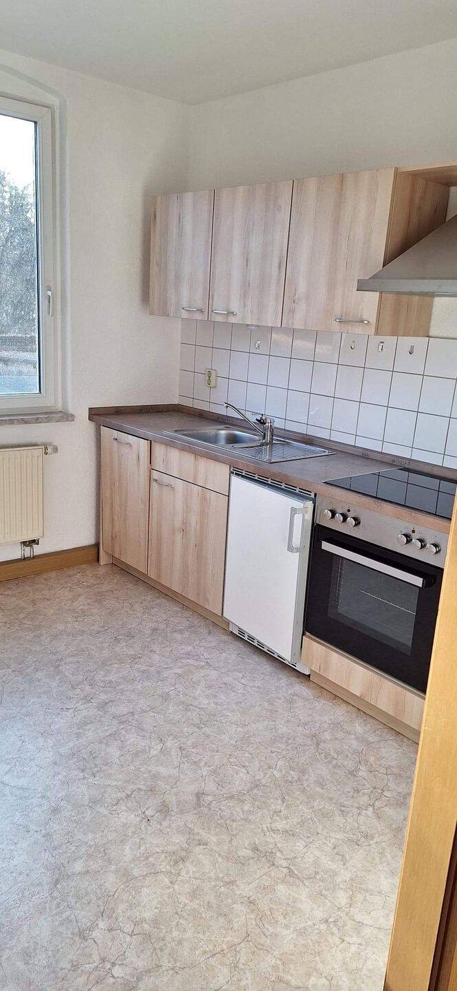 2 Raum Wohnung mit Einbauküche, 7381 Pößneck
