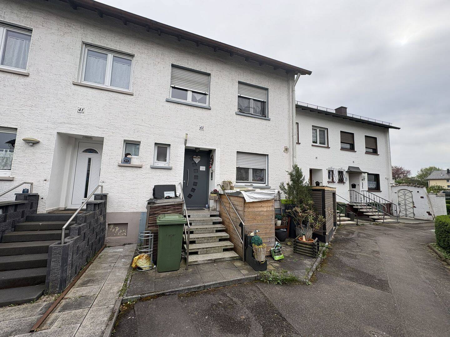 Charmantes Reihenmittelhaus in Offenburg-Weststadt: Einziehen, wohlfühlen und Potenzial entfalten!, 77656 Offenburg