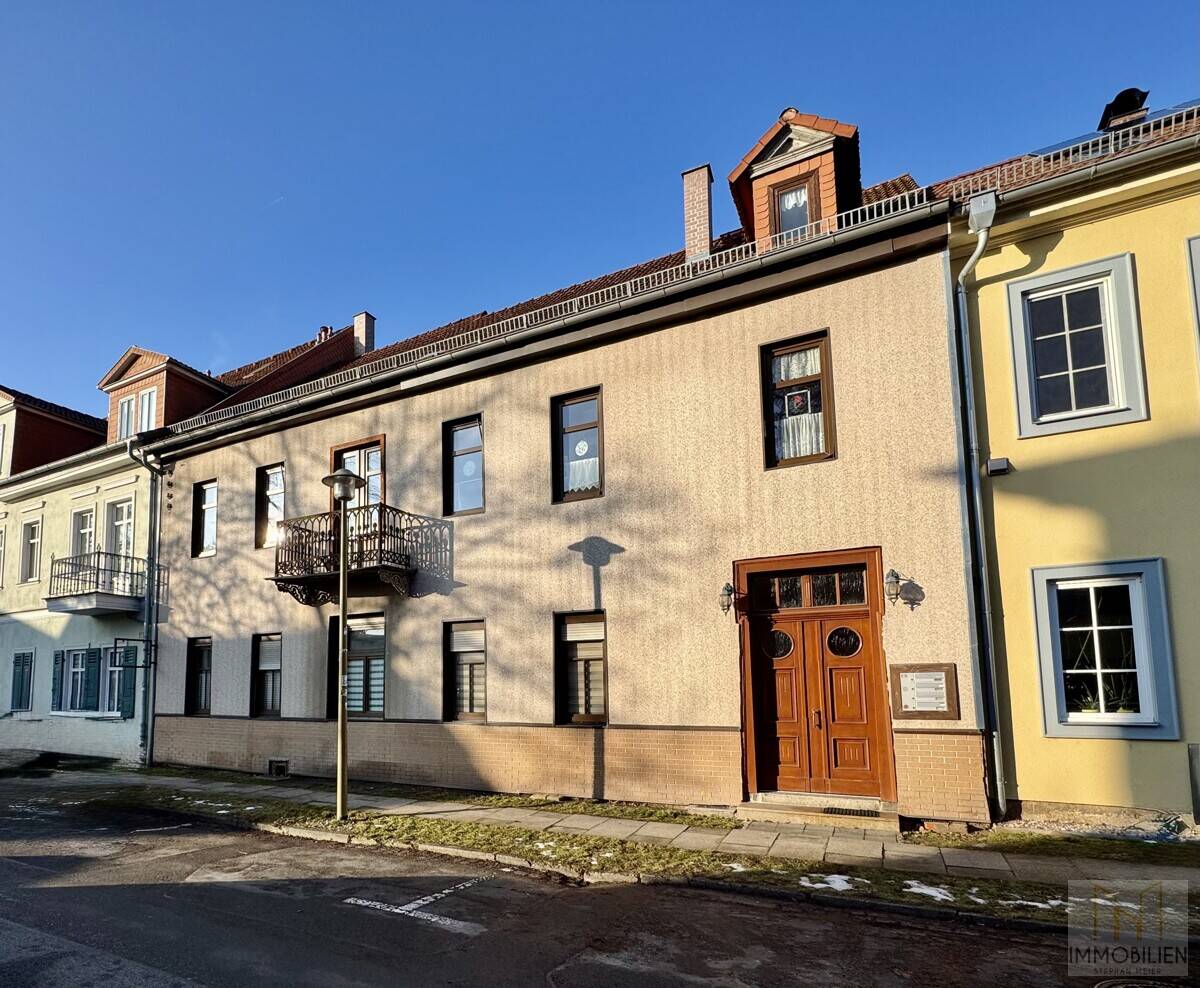 Wertschöpfung in zentraler Lage – Mehrfamilienhaus mit Ausbau- und Optimierungspotenzial, 7407 Rudolstadt