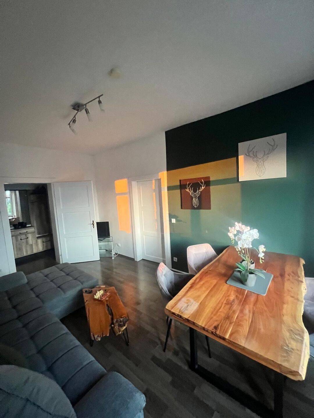 4 – Zimmer Wohnung auch als WG – Wohnung in Hochschulnähe, 90478 Nürnberg (Dutzendteich Gleißhammer Glockenhof Sankt Peter Zerzabelshof)