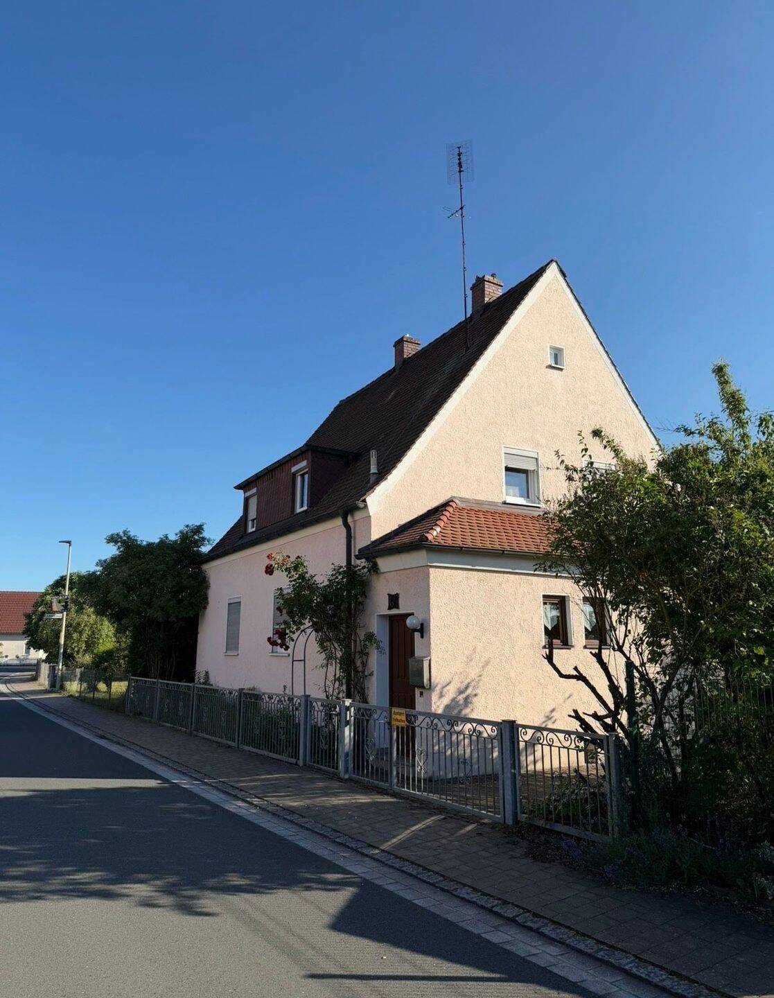 Wunderschönes Einfamilienhaus mit Garten & Keller, 91330 Eggolsheim