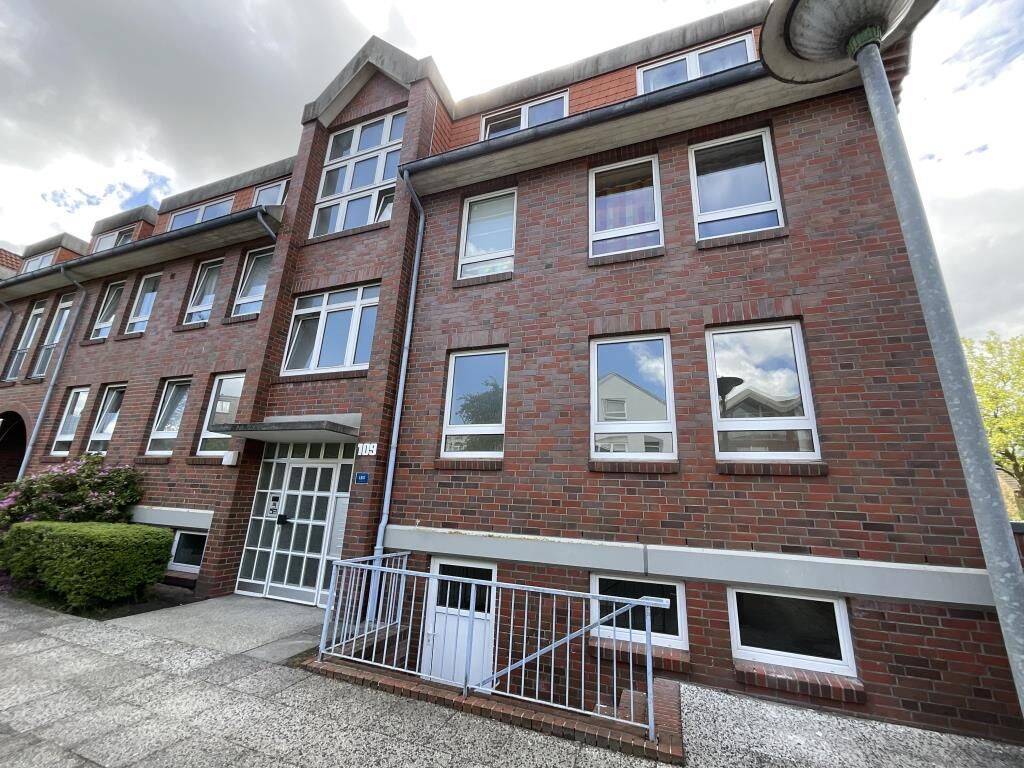Renovierte 2-ZKB-Balkonwohnung im Erdgeschoss in der Bahnhofstraße zu vermieten!, 26382 Wilhelmshaven (Bant Heppens Innenhafen Innenstadt Siebethsburg)