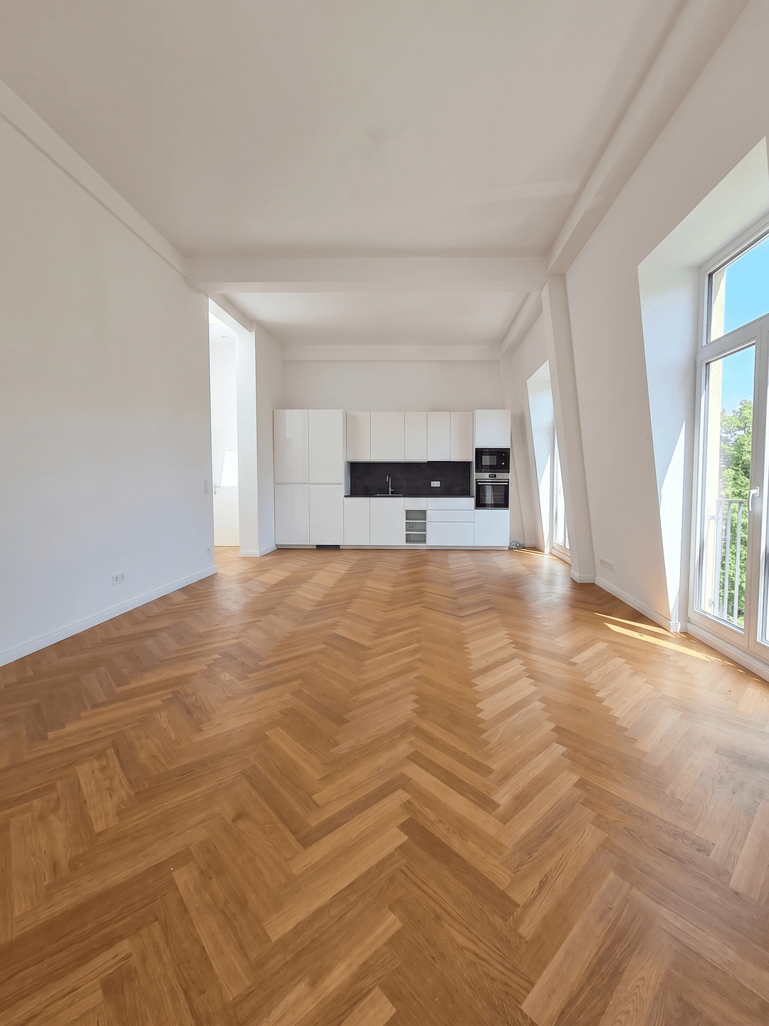 Lichtdurchflutetes Dachflair trifft Effizienz: Ihr modernes Zuhause mit Wärmepumpe in Berlin, 10317 Berlin (Friedrichshain-Kreuzberg Friedrichsfelde Lichtenberg Rummelsburg)