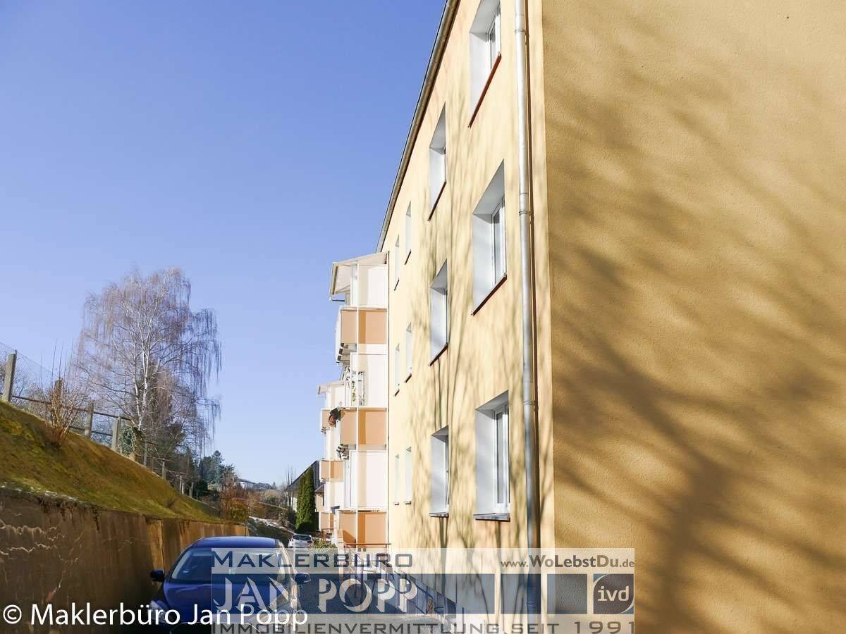 Sonnige Eigentumswohnung mit Balkon und hochwertiger Möblierung, 7973 Greiz