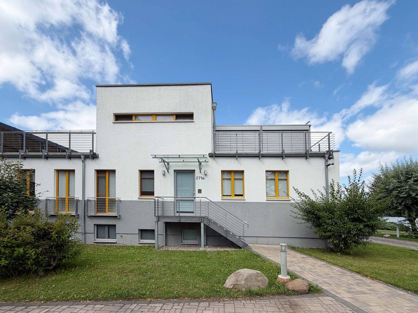 Lichtdurchflutetes Townhouse mit direktem Wasserzugang, 12527 Berlin (Treptow-Köpenick Grünau Karolinenhof Schmöckwitz)