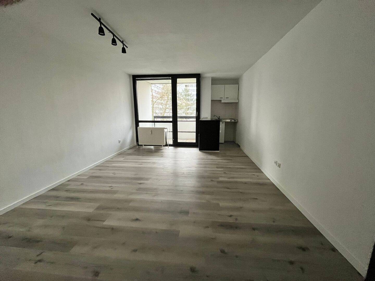 Charmante 1-Zimmer-Wohnung mit Balkon, Tiefgaragenstellplatz & Top-Lage am Wöhrder See, 90402 Nürnberg (Gleißbühl Lorenz Tafelhof Tullnau Wöhrd)