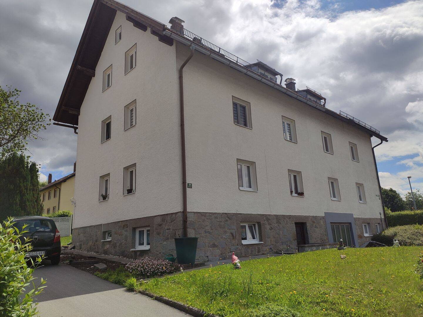 Mehrfamilienhaus mit 6 Wohneinheiten  und 1 Einfamilienhaus in Zwiesel, 94227 Zwiesel