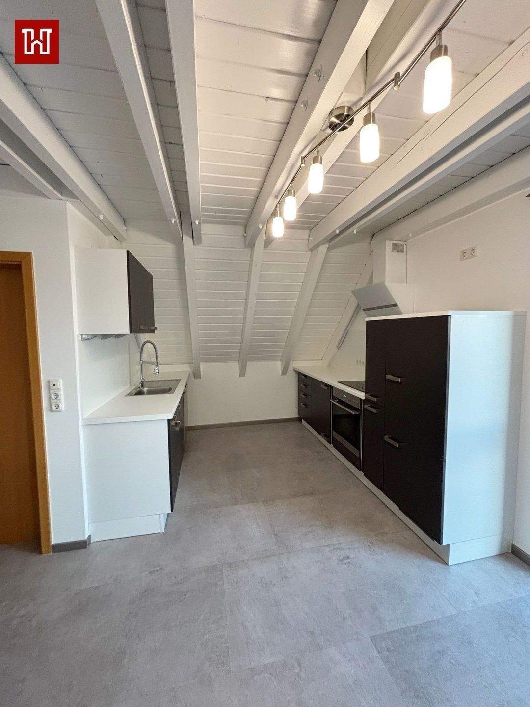 Wohnung mit Einbauküche und großem Balkon mit Fernblick in Mainbernheim !, 97350 Mainbernheim