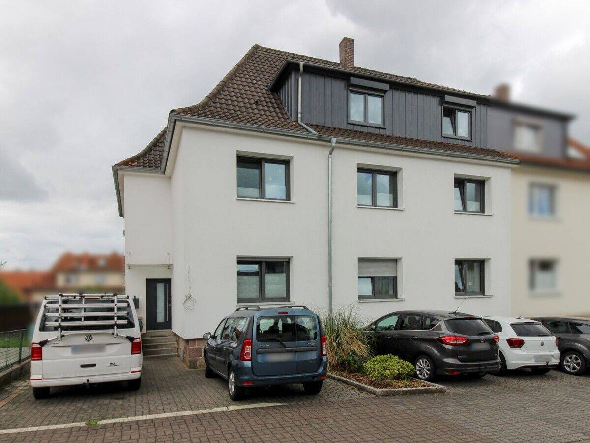 Dachgeschosswohnung mit Balkon in gepflegtem 3-Familienhaus in Fulda, 36043 Fulda