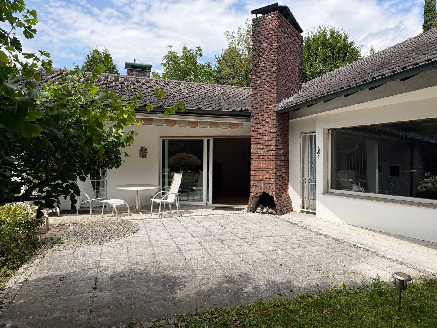 Zeitlose Architektur, traumhaftes Grundstück – Exklusiver Architekten-Bungalow in Berg. Neukirchen, 51381 Leverkusen (Bergisch Neukirchen Lützenkirchen Quettingen)
