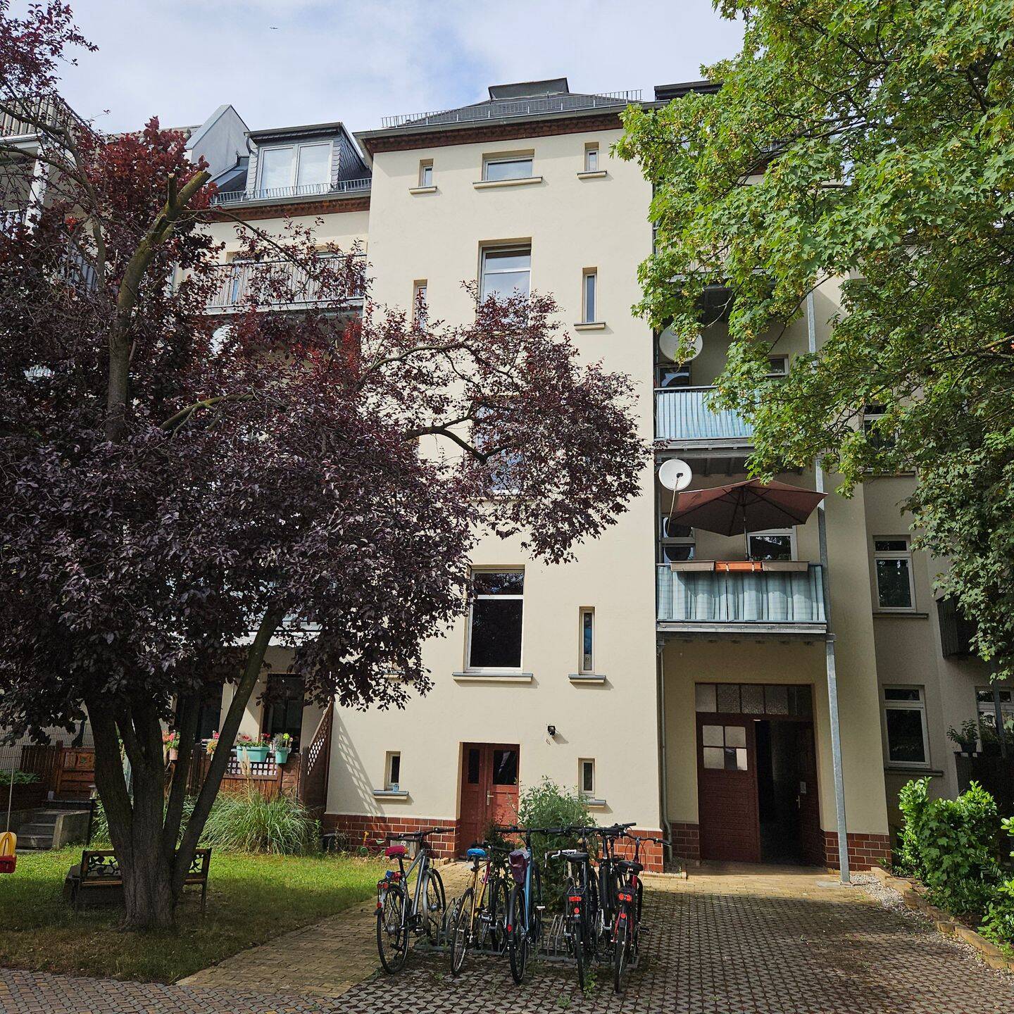 Gemütliche Singlewohnung im Dachgeschoss / Duschbad /Laminatböden !, 4155 Leipzig (Gohlis-Mitte Gohlis-Süd)