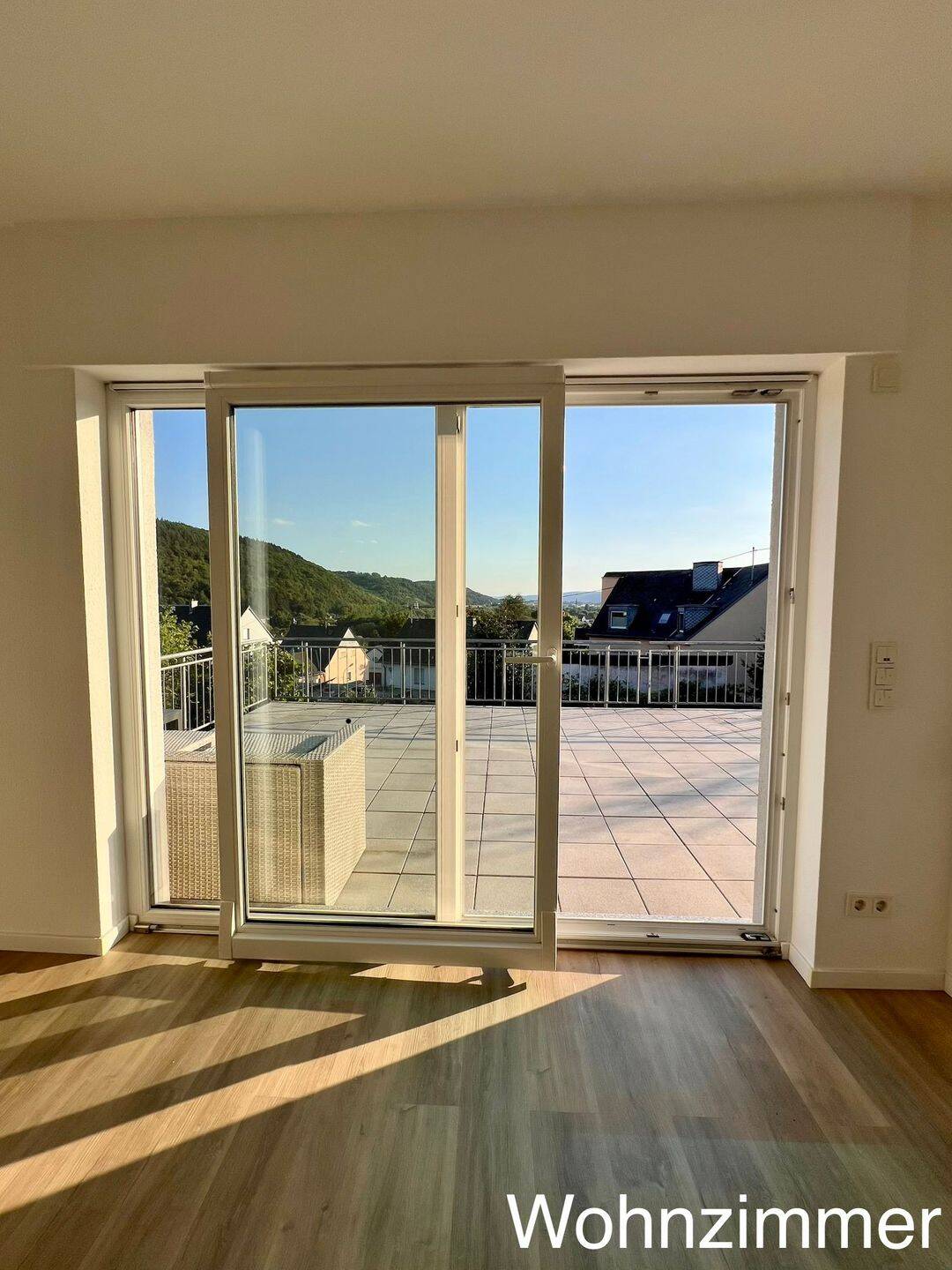 Lichtdurchflutete Wohnung mit großer Terrasse, 54292 Trier (Eitelsbach Ruwer Trier-Nord)