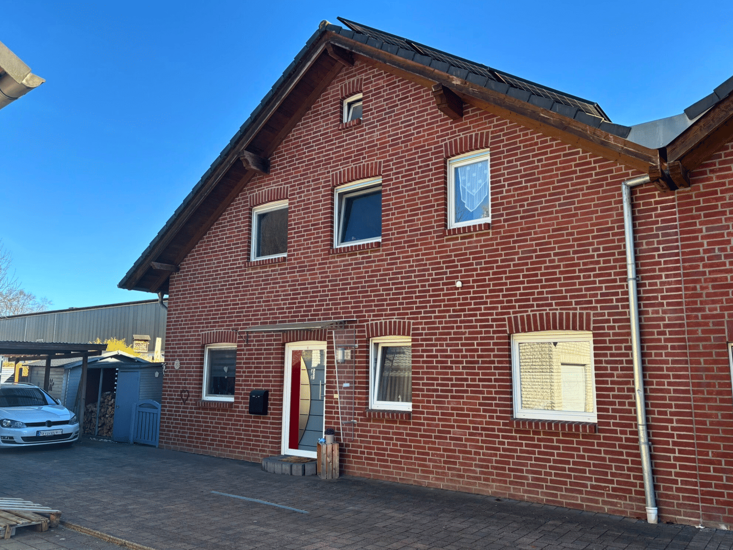 Modern wohnen + flexibel leben. Doppelhaushälfte mit separatem Apartment, 58809 Neuenrade