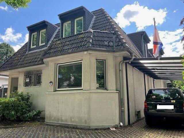 21.600 € Nettokalt-Miete !!! Ebenerdig, modern, alleinige Grundstücksnutzung ca. 450 m², EG im ZFH, 3x Stellpl., 2x Carportpl., 22043 Hamburg (Wandsbek Jenfeld Marienthal Tonndorf)