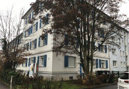 2-Zimmerwohnung im Erdgeschoss, 65929 Frankfurt am Main (Höchst Schwanheim Unterliederbach)