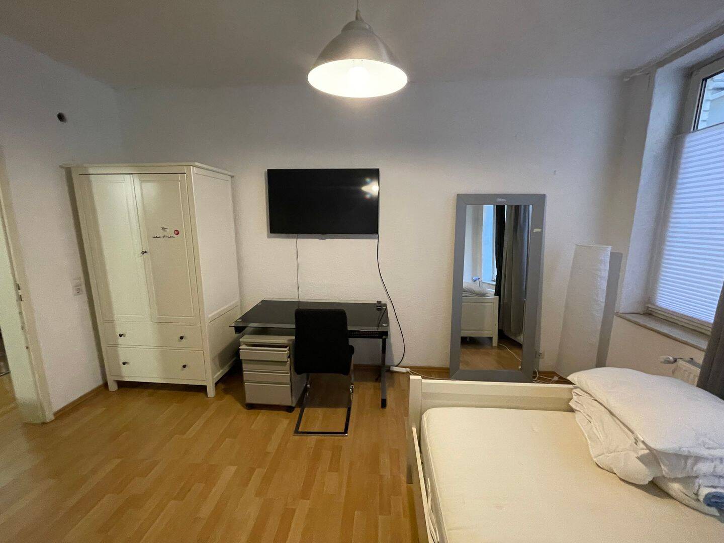 Möbliertes WG Zimmer in Stuttgart West, 70178 Stuttgart (Mitte Süd West)