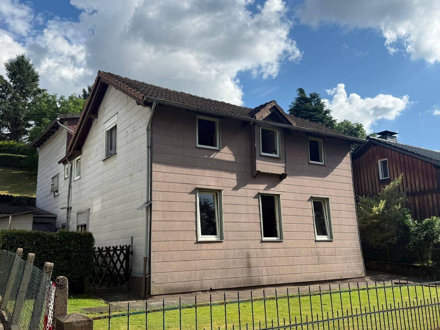 3-Familienwohnhaus mit Garage in sehr ruhiger Wohnlage von Holzminden, 37603 Holzminden
