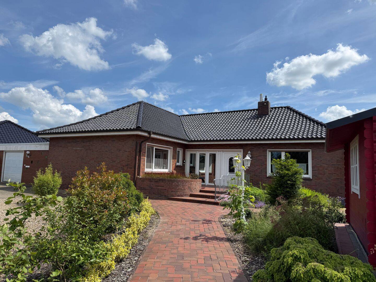 Gepflegter Bungalow mit Garage in zentraler Lage von Westoverledingen, 26810 Westoverledingen