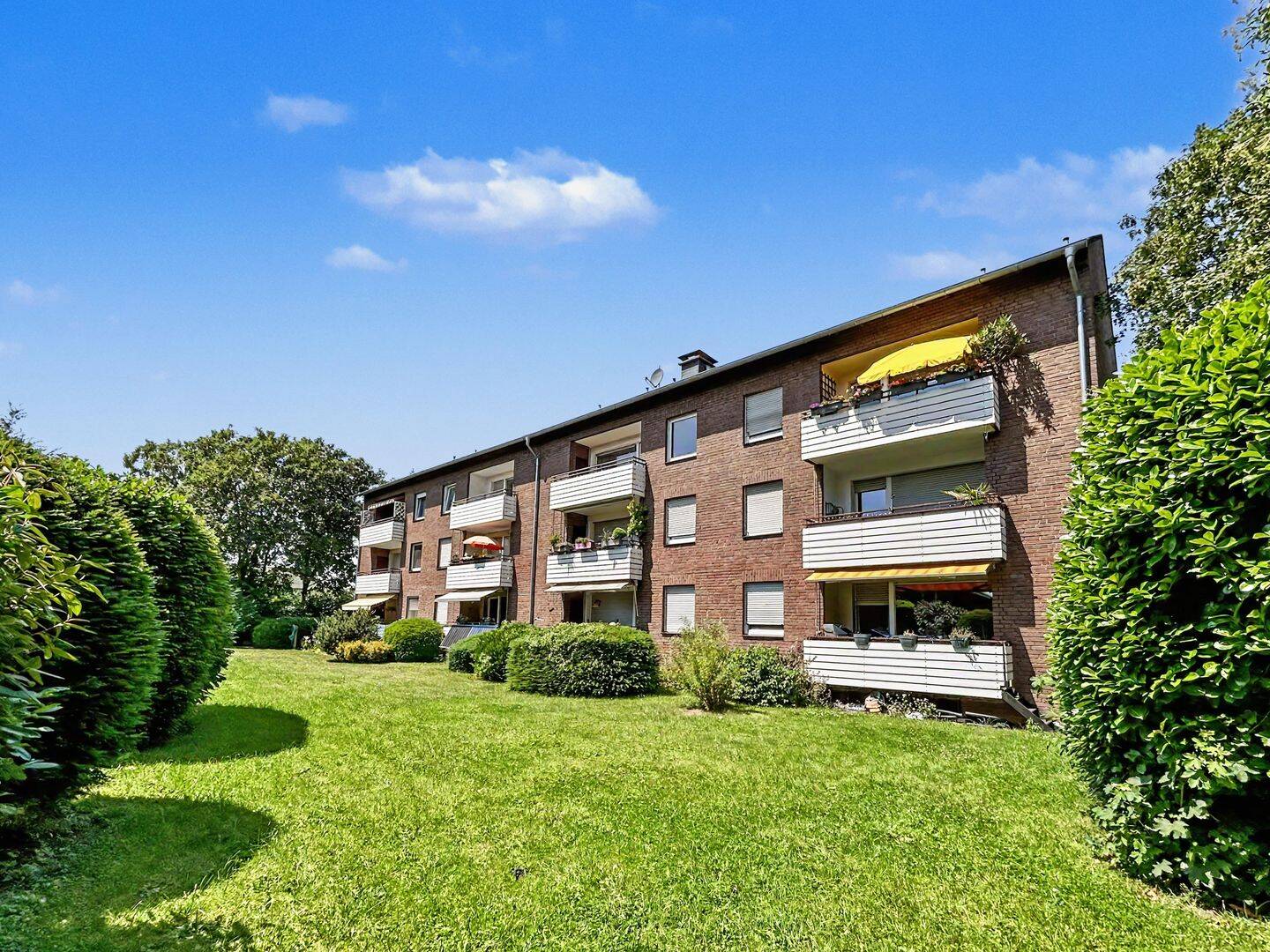 Gepflegte 3-Zimmer-Wohnung mit Balkon, Stellplatz und Gemeinschaftsgarten in Duisburg-Friemersheim, 47229 Duisburg (Bergheim Friemersheim Rheinhausen-Mitte)