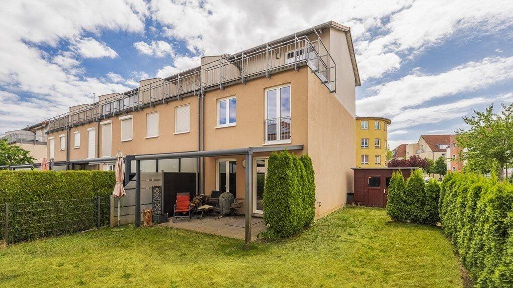 Familientraum mit neuer Küche, gemütlichem Garten & Dachterrasse – modernes Reihenendhaus zum Wohlfühlen, 14480 Potsdam (Am Stern Drewitz Kirchsteigfeld)