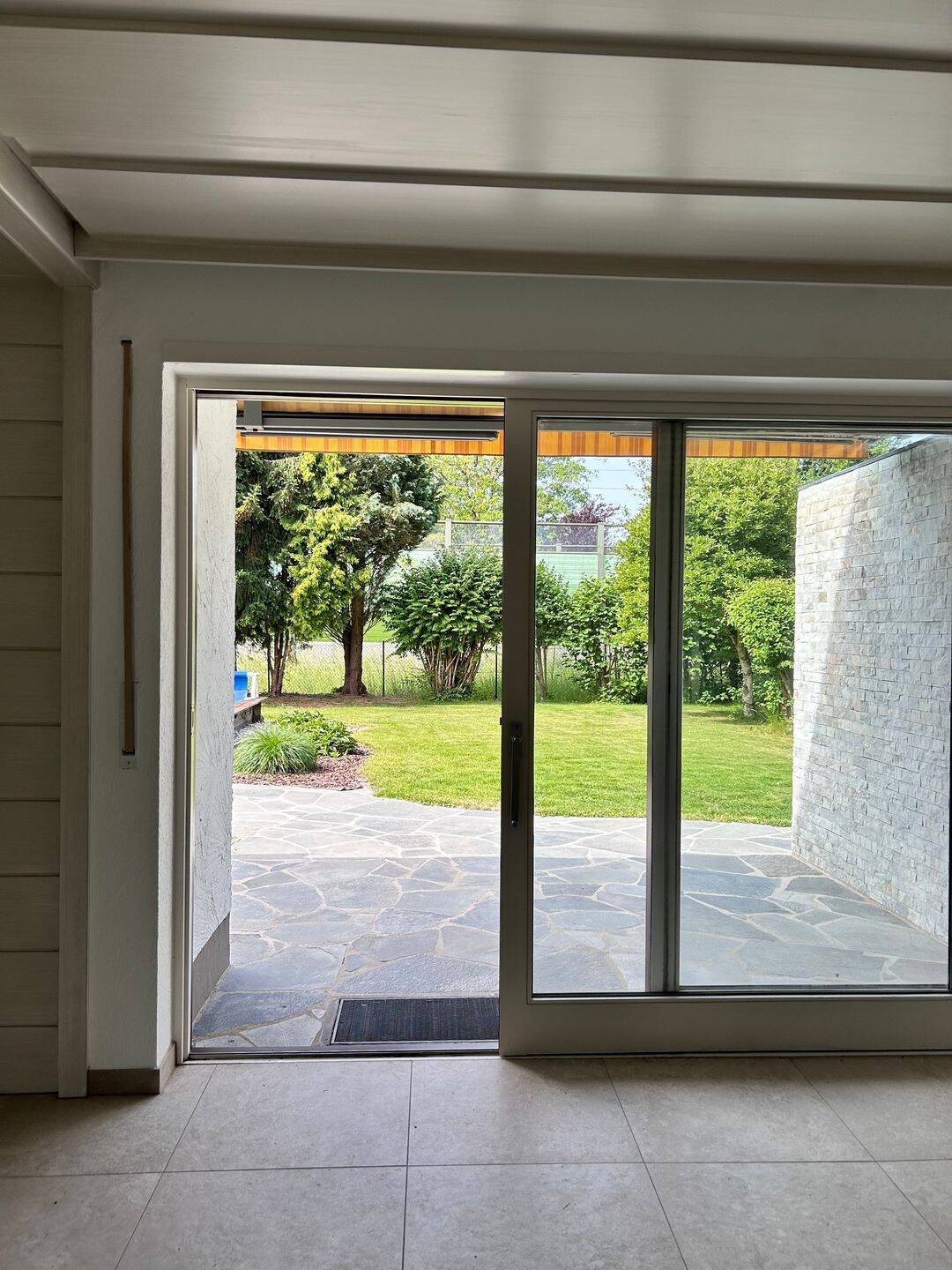 Erstbezug nach Renovierung – Einfamilienhaus mit Pool, Sauna & Gartenidylle, 87700 Memmingen