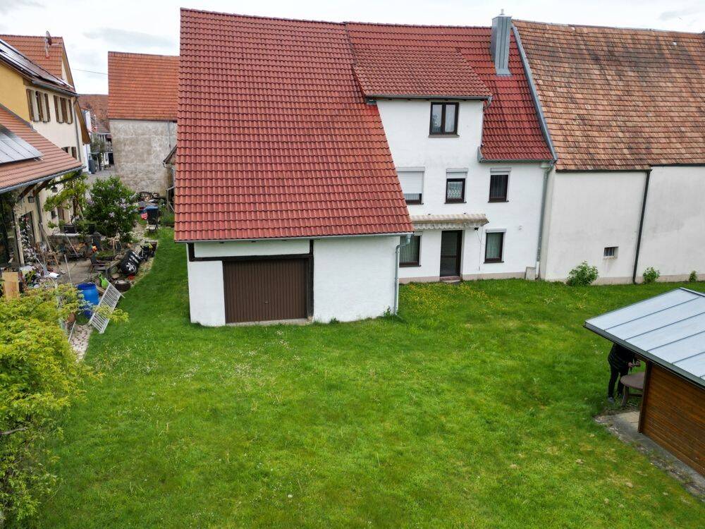 Einfamilienhaus mit großem Garten zu verkaufen!, 72108 Rottenburg am Neckar