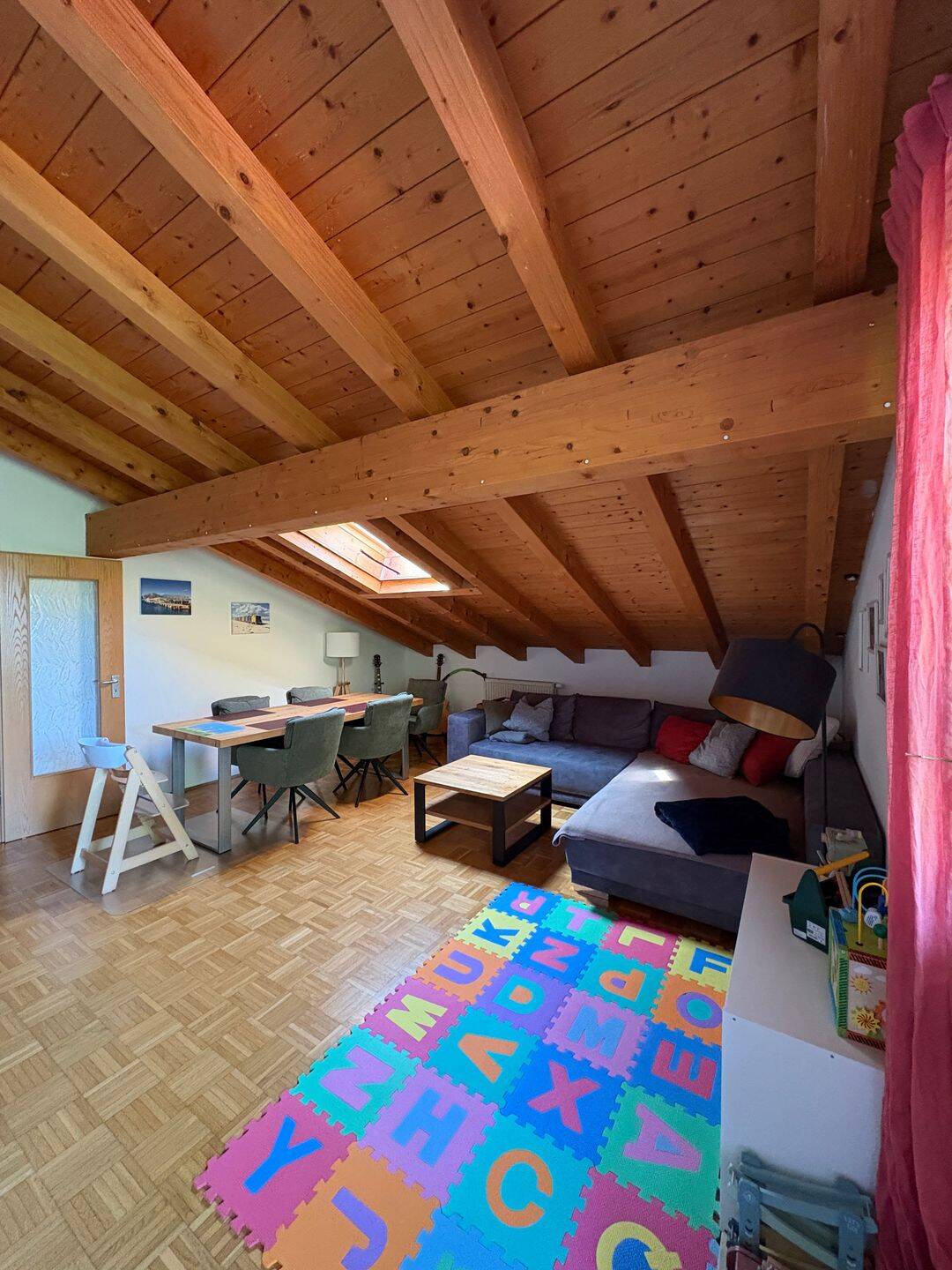 Charmante 4-Zimmer Dachgeschoss-Wohnung in Nußdorf, 83131 Nußdorf a. Inn