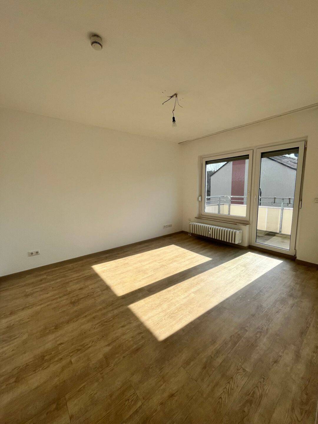 Moderne 2-Zimmer Wohnung mit Balkon in ruhiger Lage, 40670 Meerbusch