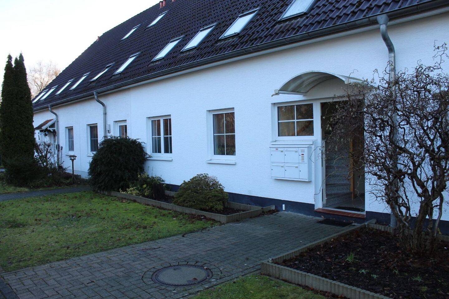 Sehr ruhig gelegene Wohnung mit eigenem Garten und PKW Stellplatz – von Privat, 28259 Bremen (Grolland Kirchhuchting Mittelshuchting Sodenmatt)
