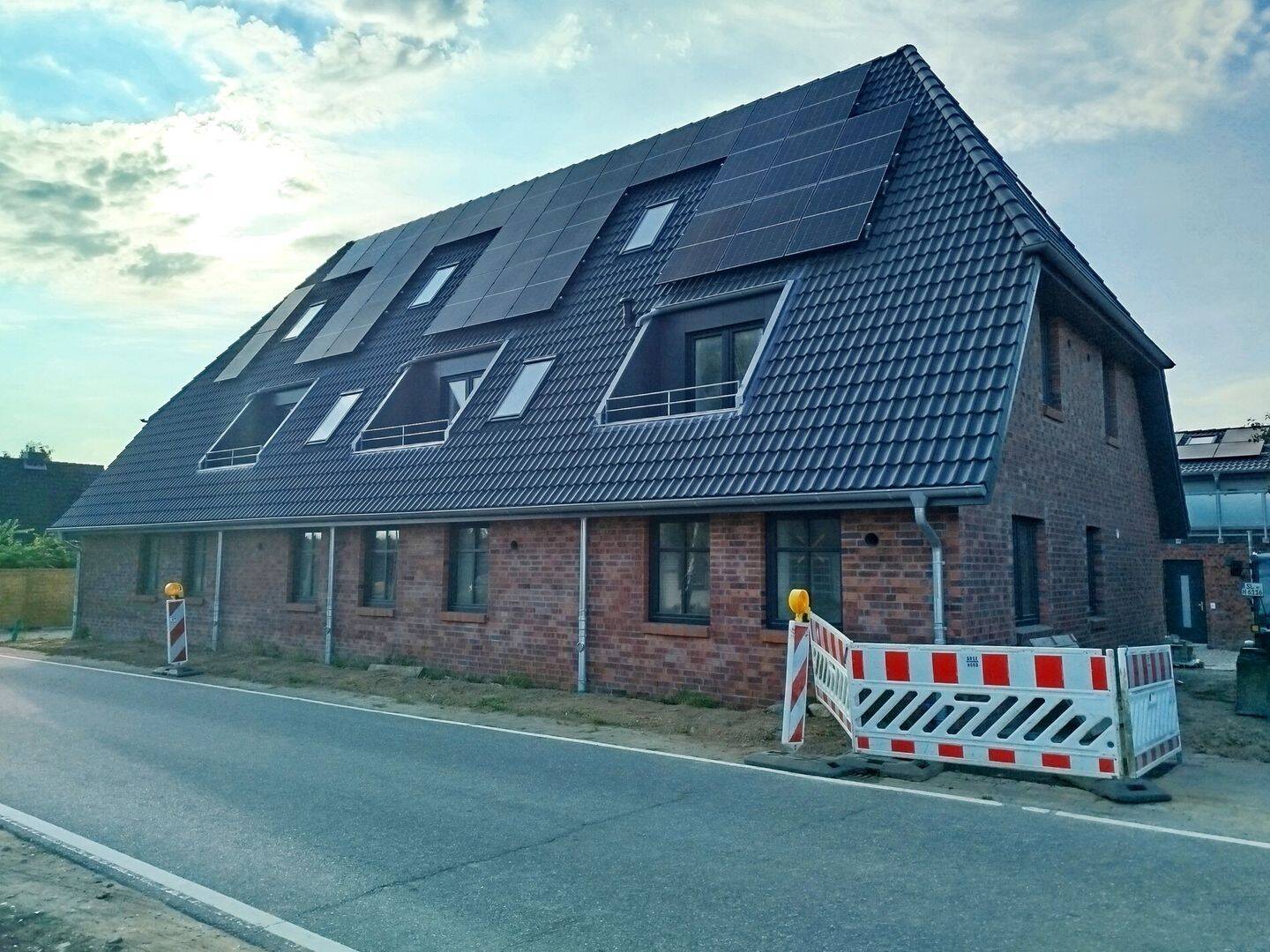 Zur Miete: Barrierefreie 2-Zimmer-Neubauwohnung im Erdgeschoss – Erstbezug in ruhiger Lage, 24392 Boren