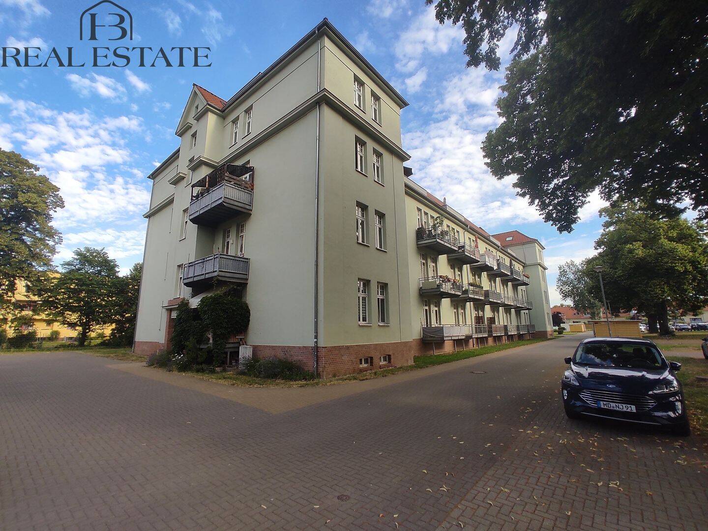 Elegante Etagenwohnug mit Dachterrasse, 39110 Magdeburg (Diesdorf Stadtfeld West)