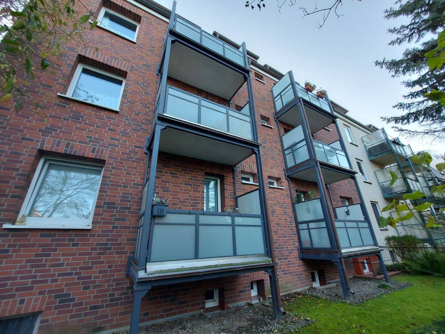 2,5 Zi-DG-Wohnung Freiweide 4 in 21029 Hamburg- Bergedorf – Ein Angebot von IVD HAUSVERWALTUNG GERD VON DER HEIDE Immobilien GmbH, 21029 Hamburg (Bergedorf Altengamme Curslack)