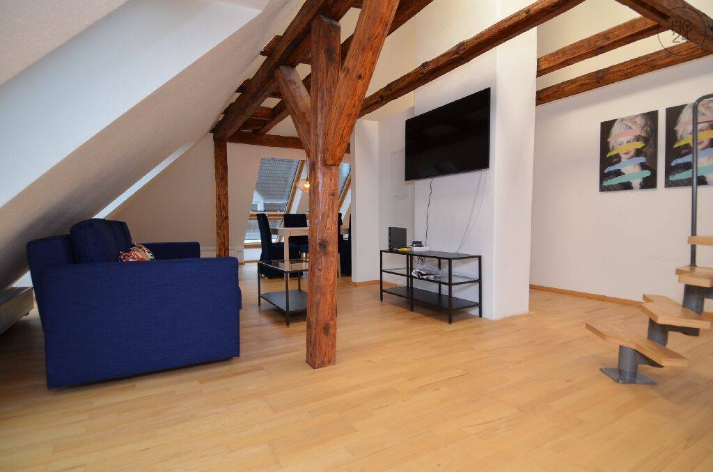 2,5 Zimmer-Dachgeschoßwohnung mit Galerie in zentraler Lage von Neu-Ulm, 89231 Neu-Ulm